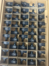 Load image into Gallery viewer, New 0265005321 sensors in divided industrial bulk packaging; sold individually
