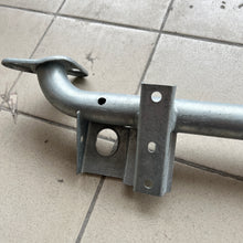 Laden Sie das Bild in den Galerie-Viewer, Mercedes-Benz Genuine OEM Radiator Mount Bracket / Cross Strut 1666200085 (A1666200085)