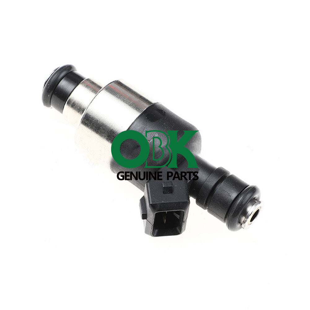 Fuel injector for Buick Cadillac Chevrolet Pontiac Oldsmobile 2.8L 3.1L 3.3L V6 Daewoo 1.5L 1.6L L4    17109450/5235367