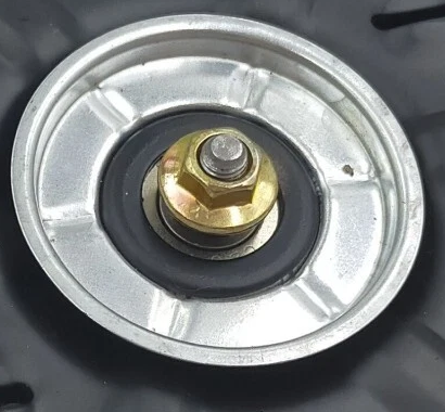 Reference image — native detail crop: 19030-R40-A01 motor shaft, retaining nut and stamped drive-side center; not an additional angle; external illustration, not actual stock