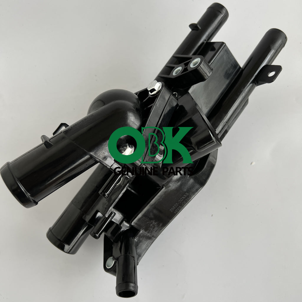 Engine Coolant Water Outlet Thermostat Housing Assembly for Kia Optima S-portage Sorento OEM:25600-2GXXX