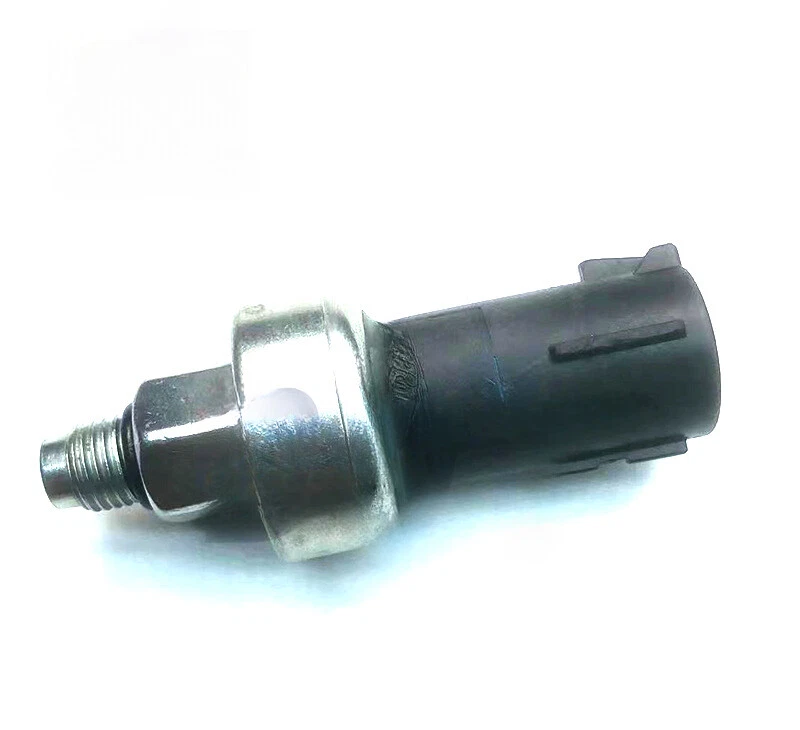 Reference image — aftermarket power steering pressure sensor 3F1A-3K215-AC — complete sensor and threaded port; native background-cropped reference, not actual stock