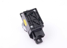 Load image into Gallery viewer, Reference image: Complete underside showing ribbed base and connector housing — 7L6959839