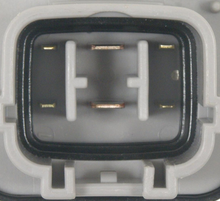 Load image into Gallery viewer, 88263-35070 external reference image — cropped native connector detail — six blades, dividers and latch keying; supplied aftermarket brand and packaging may differ