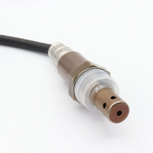 Load image into Gallery viewer, Reference image for oxygen sensor 89465-12640 — original sensor probe and protective thread sleeve close-up; supplied aftermarket brand and packaging may differ.