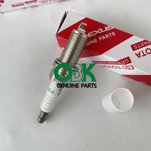 Görseli Galeri görüntüleyiciye yükleyin, Spark Plug for Toyota 90919-01233 90919 01233