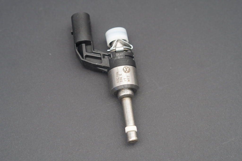 Fuel Injector 03C906036E for Volkswagen Golf V Golf Plus 1.4 TSI - 1 Piece - external reference image; supplied brand and condition must be confirmed
