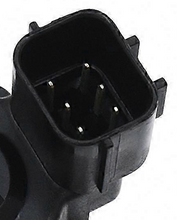 Load image into Gallery viewer, Reference image: Native detail crop of the reference six-contact connector face and keyed housing — MD628109