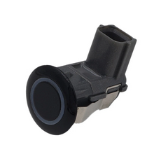 Load image into Gallery viewer, Reference image: Reference oblique front view showing sensing face, body and side retention clip — MR587688