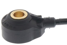 Load image into Gallery viewer, Knock sensor replacement reference 0261231183, mounting bore and sensor-body detail crop from source02