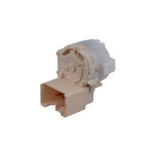 Load image into Gallery viewer, 84450-71010 external reference image — rear housing and terminal opening oblique view; supplied aftermarket brand and packaging may differ