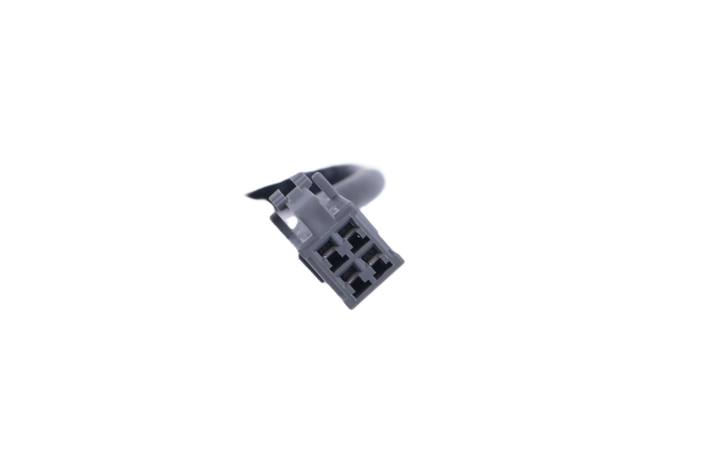 Oxygen sensor 89465-68040 - four-terminal connector face; reference photograph, not actual stock