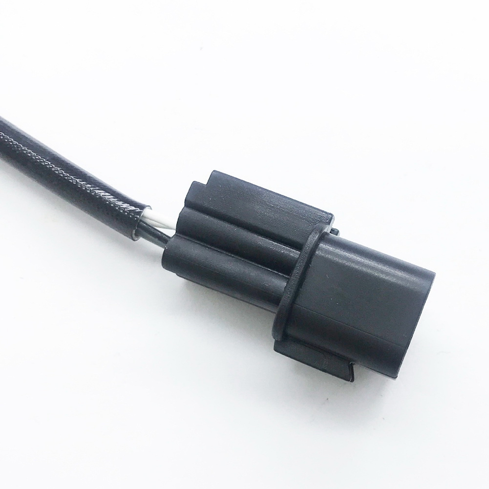 Oxygen sensor 96964230 - connector housing and lead detail; reference photograph, not actual stock
