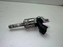 Load image into Gallery viewer, Direct Fuel Injector 16611-AB06A for Subaru Outback 2.5L - 1 Piece - external reference photo; supplied brand and condition must be confirmed