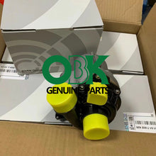 Load image into Gallery viewer, N55 F10 F02 F01 car engine water pump is suitable for BMW E70 F15 F16 electric water pump 11517632426
