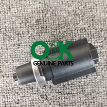 Görseli Galeri görüntüleyiciye yükleyin, GENUINE NISSAN BOOST CONTROL VALVE PRESSURE SOLENOID FOR NAVARA 14956-EB70A